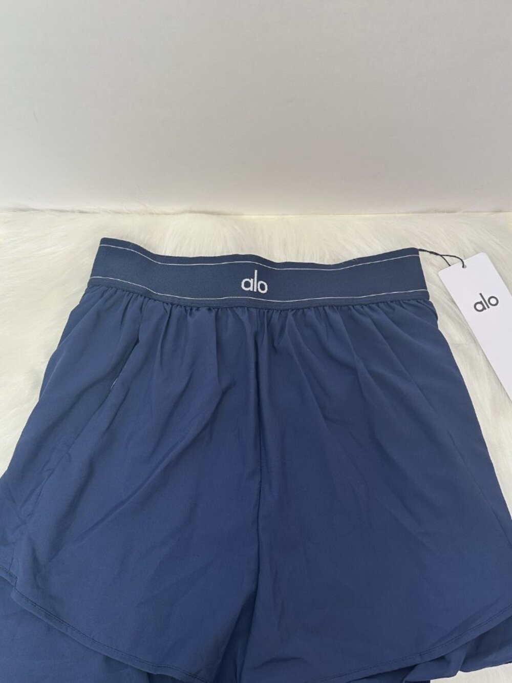 Alo Yoga Blue Athletic Shorts, Size M - Picture 4 of 7